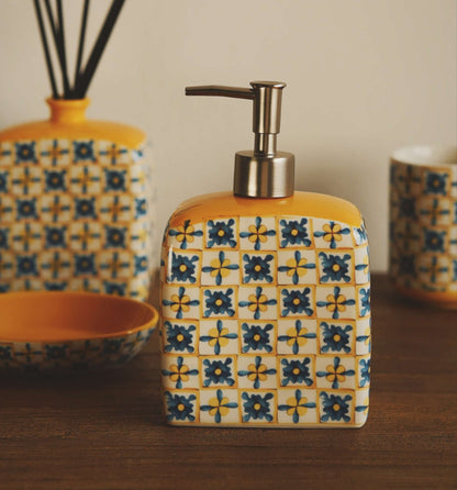 Italian-Style Yellow Gingham Bathroom Set