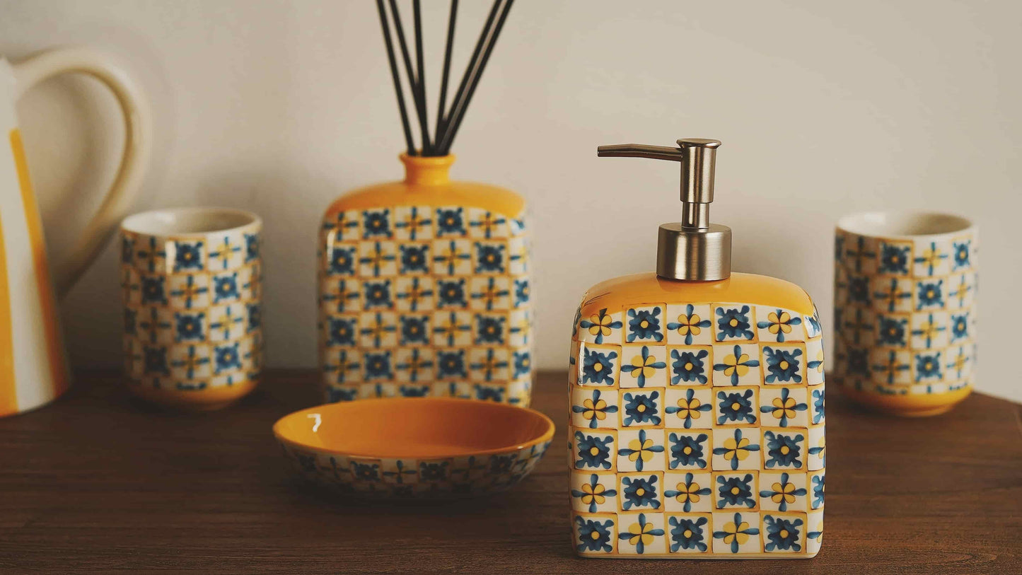 Italian-Style Yellow Gingham Bathroom Set